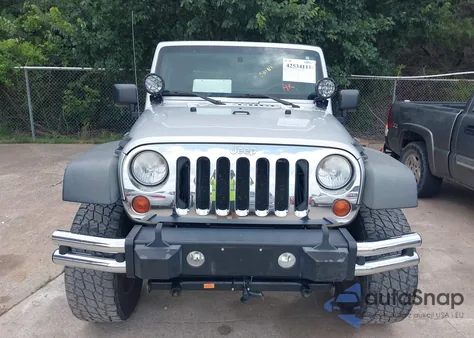 2011 Jeep Wrangler Sport z USA, uszkodzony, nr VIN 1J4AA2D17BL541428